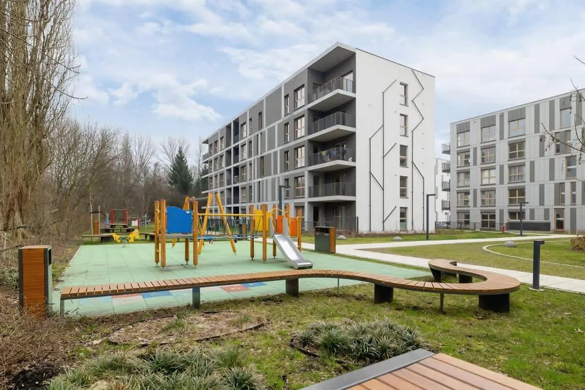 Beautiful Apartment In Krakow With Garden, Air Conditioning, Parking And Desk By Renters Prestige
