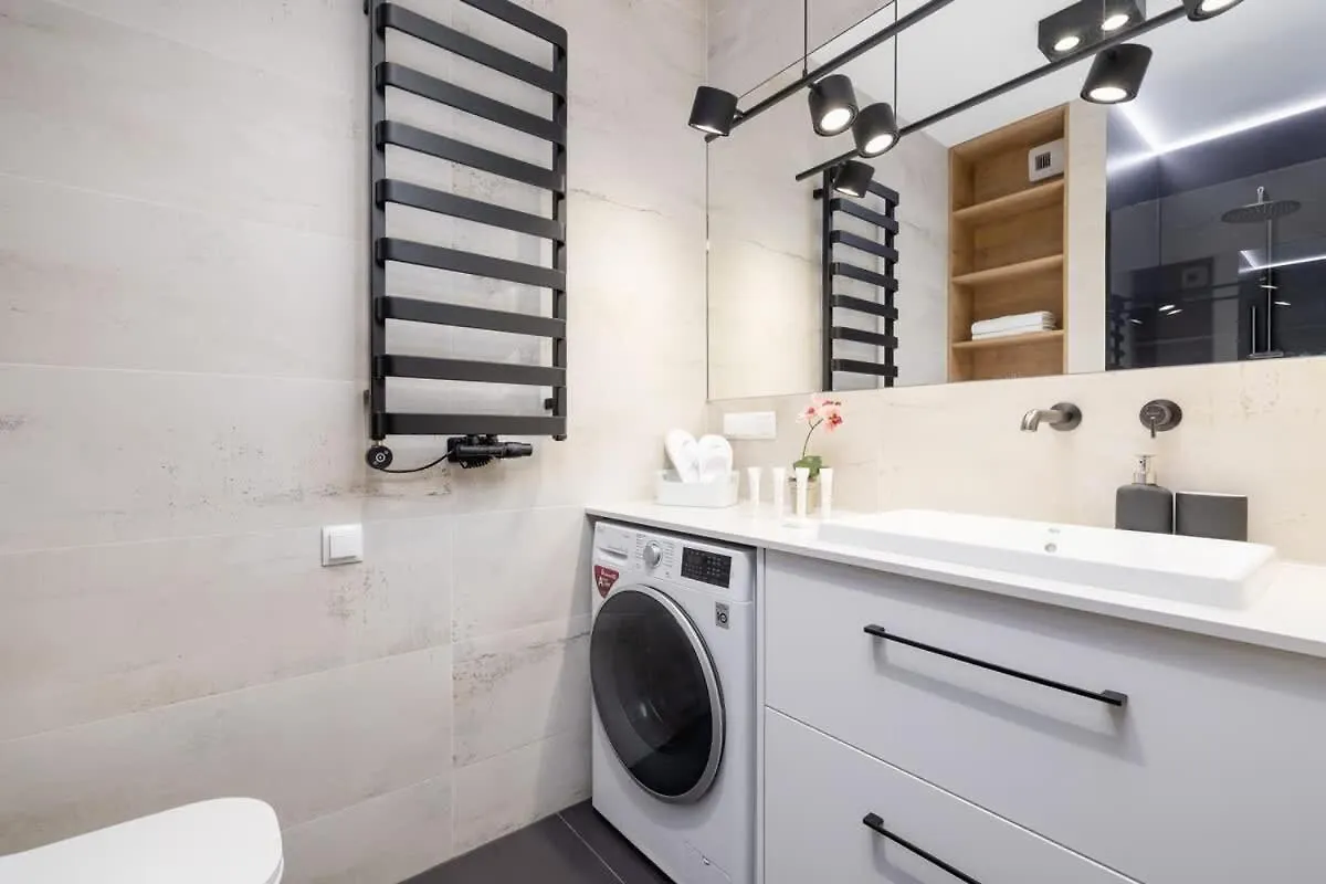 Beautiful Apartment In Krakow With Garden, Air Conditioning, Parking And Desk By Renters Prestige Poland